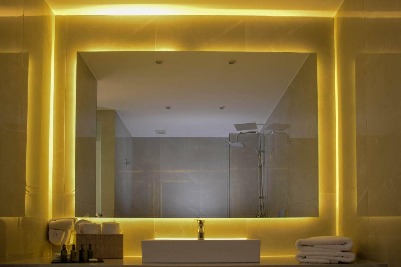 24K Athena Suites Esterno foto